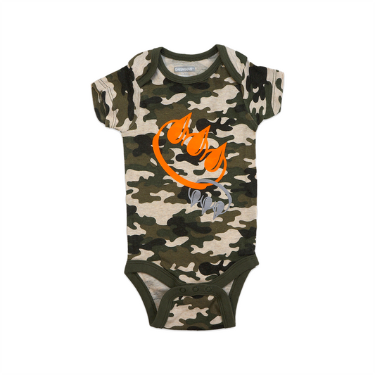 CLAW LOGO SHORT SLEEVE CAMO BABY ONESIE