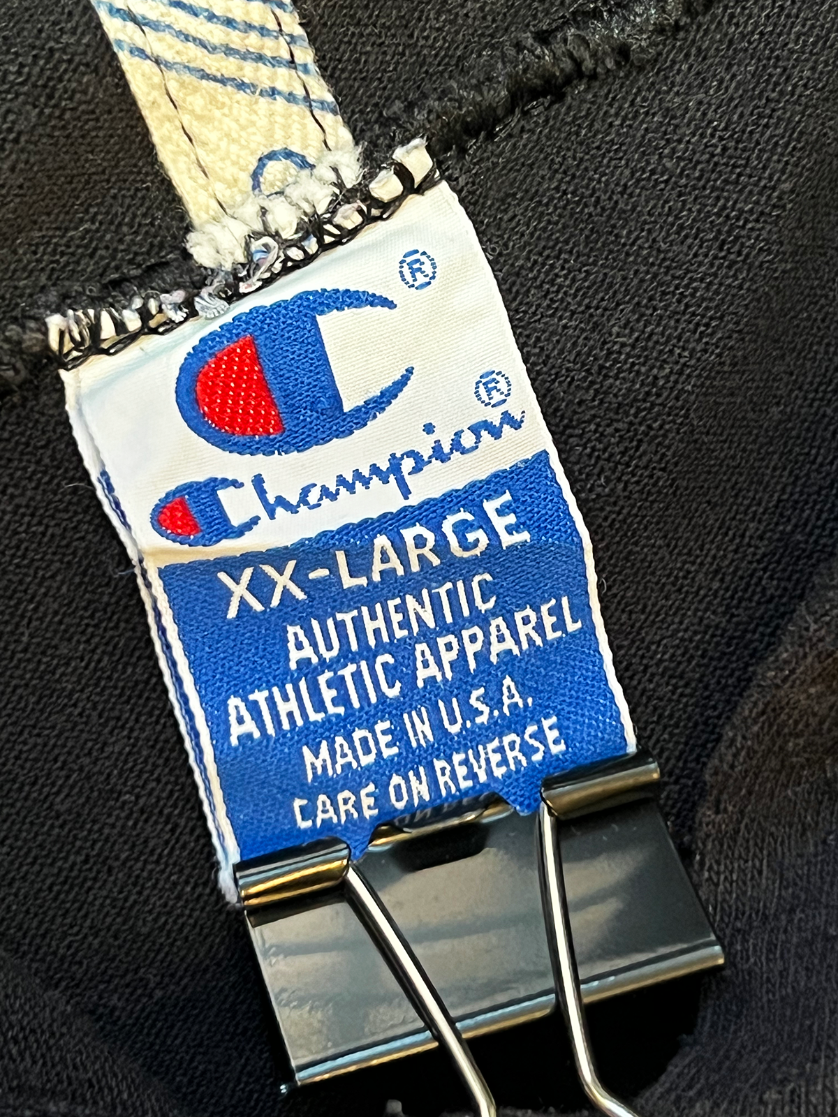 REFLECTIVE CLAW SLEEVELESS CHAMPION HOODED TEE