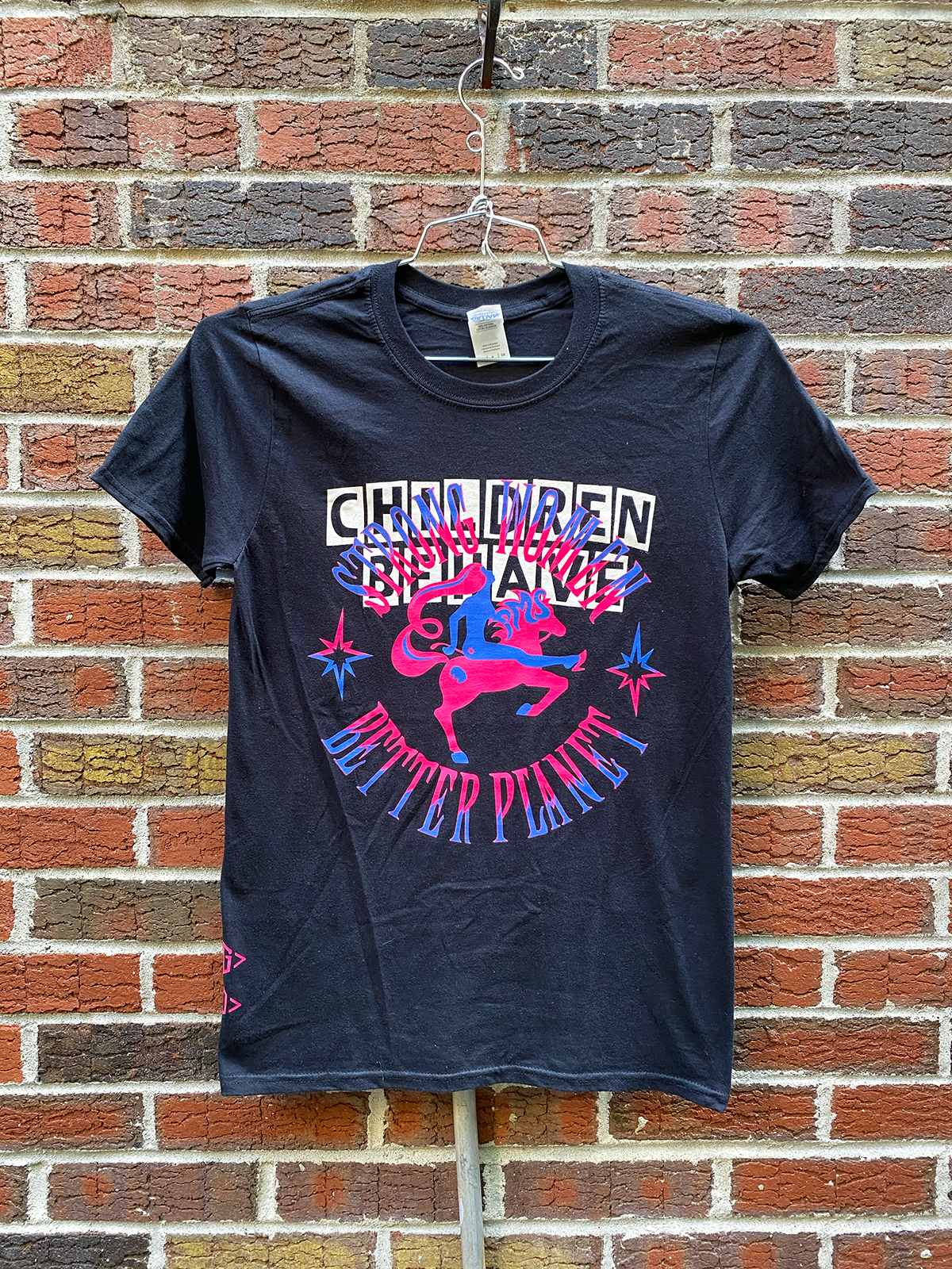 "STRONG WOMEN BETTER PLANET" TEE #15 SMALL