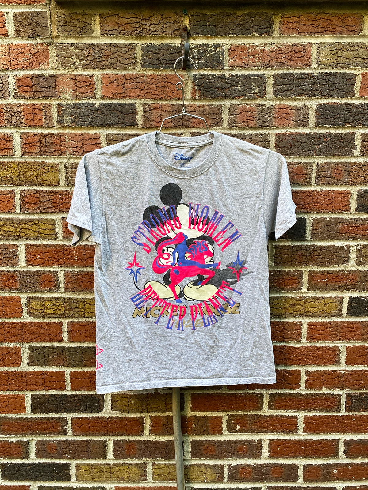"STRONG WOMEN BETTER PLANET" TEE #21 SMALL