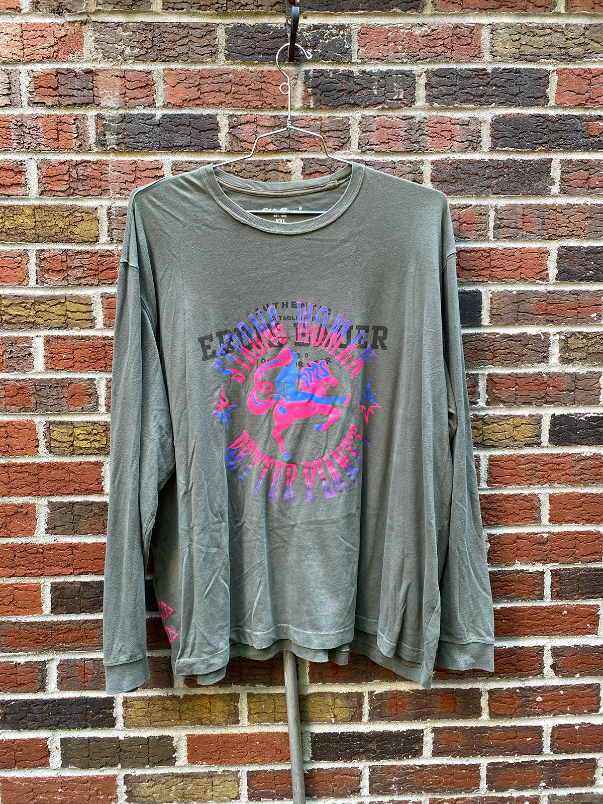 "STRONG WOMEN BETTER PLANET" TEE #26 2XL
