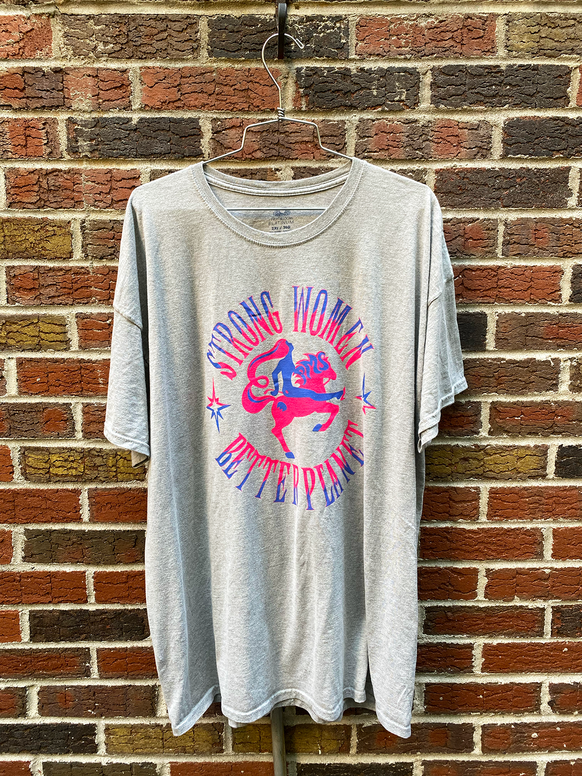 "STRONG WOMEN BETTER PLANET" TEE #30 2XL