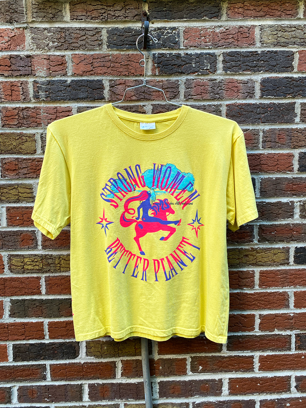 "STRONG WOMEN BETTER PLANET" TEE #31 SMALL