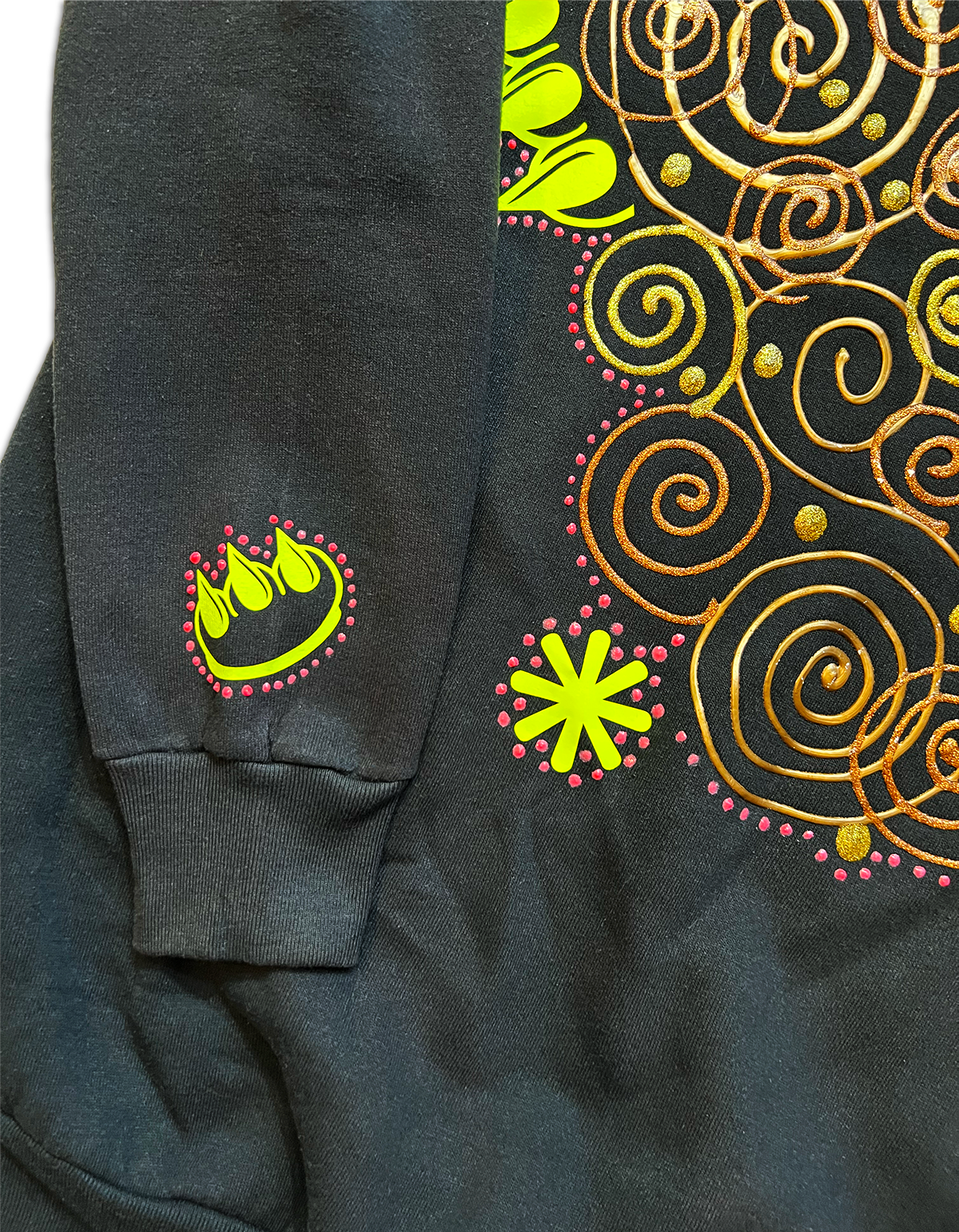 VINTAGE GOLD SWIRL CLAW CREWNECK