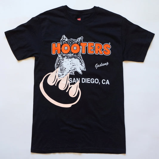 Hooters San Diego 3M CLAW TEE